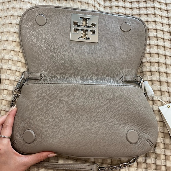 Tory Burch purse Britten Clutch in French Grey - Picture 5 of 7
